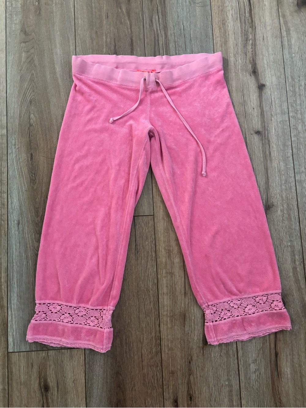Vintage Y2K Juicy Couture Pink Terry Cloth Capri Pants